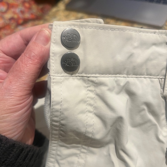 THE NORTH FACE Girl's Snowpants - Picture 6 of 8